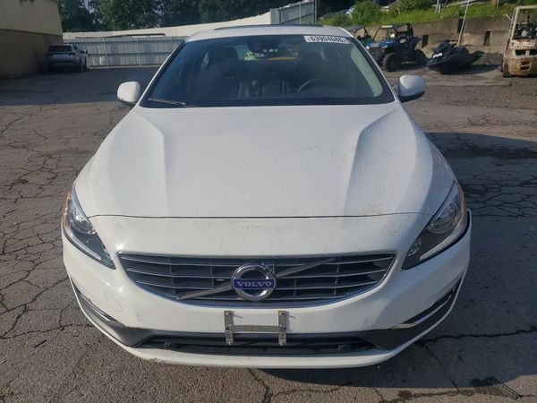 2017 VOLVO S60