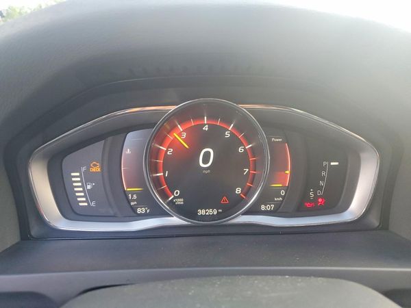 2017 VOLVO S60