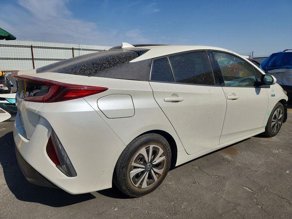 2017 TOYOTA PRIUS Three/Four/Four Adv