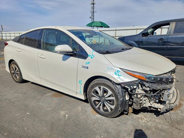 2017 TOYOTA PRIUS Three/Four/Four Adv