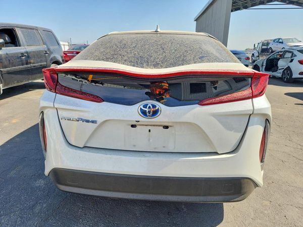 2017 TOYOTA PRIUS Three/Four/Four Adv