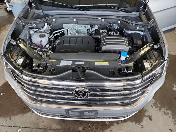 2026 VOLKSWAGEN ATLAS 4Motion SE — Engine bay