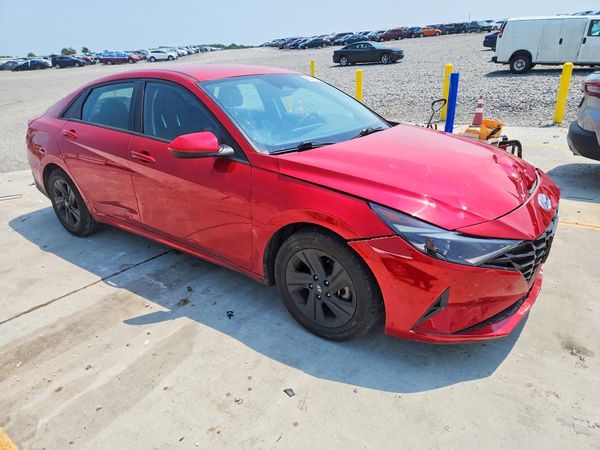 2022 HYUNDAI ELANTRA SEL