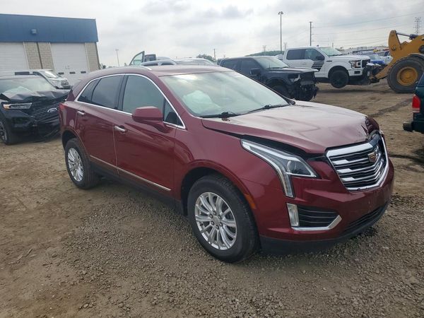 2017 CADILLAC XT5 Base
