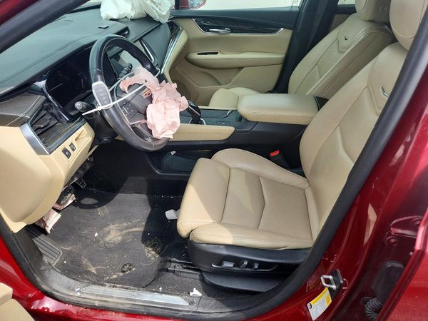 2017 CADILLAC XT5 Base