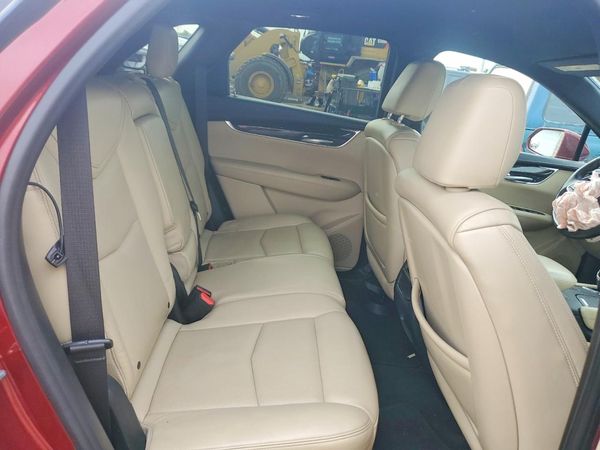 2017 CADILLAC XT5 Base
