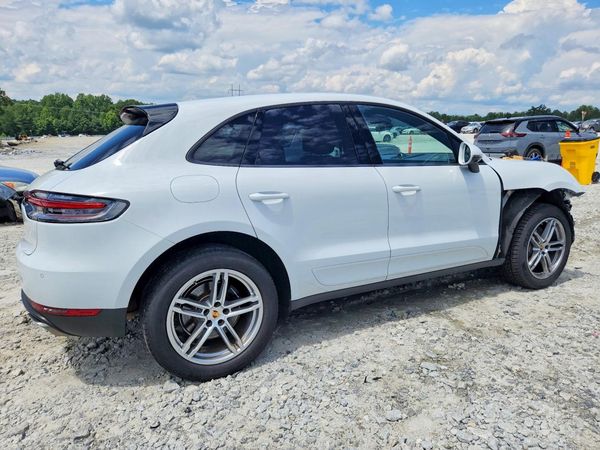 2021 PORSCHE MACAN Base