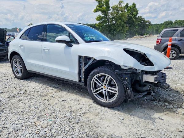 2021 PORSCHE MACAN Base