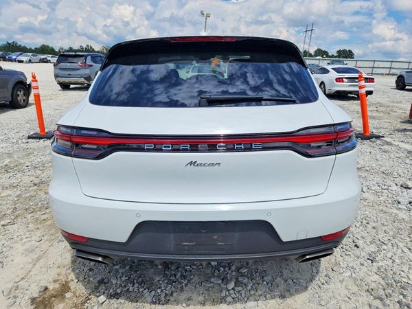2021 PORSCHE MACAN Base
