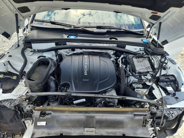 2021 PORSCHE MACAN Base
