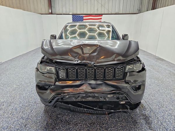2018 JEEP GRAND CHEROKEE Laredo