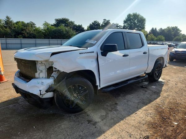 2022 CHEVROLET SILVERADO — DSFA — Front 3/4