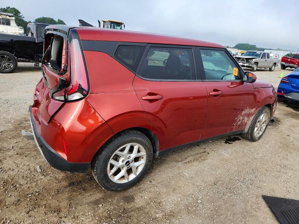 2023 KIA SOUL LX, S