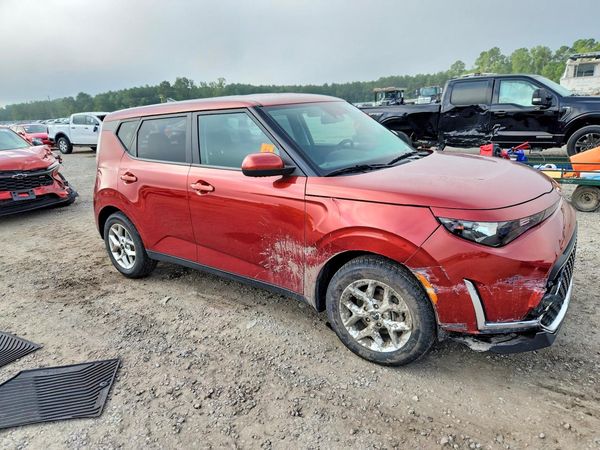 2023 KIA SOUL LX, S