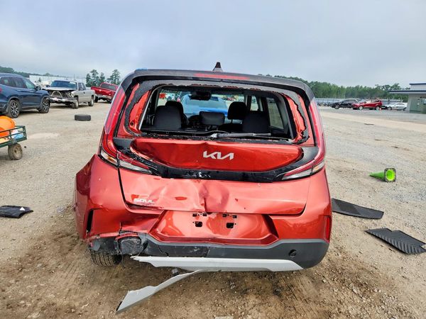 2023 KIA SOUL LX, S