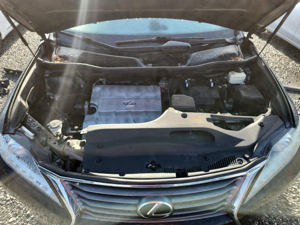2015 LEXUS RX350 — Engine bay