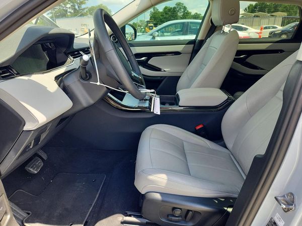 2024 LAND ROVER RANGE ROVER EVOQUE