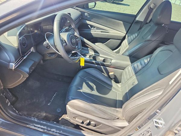 2025 HYUNDAI ELANTRA