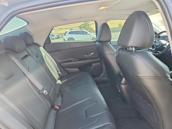 2025 HYUNDAI ELANTRA