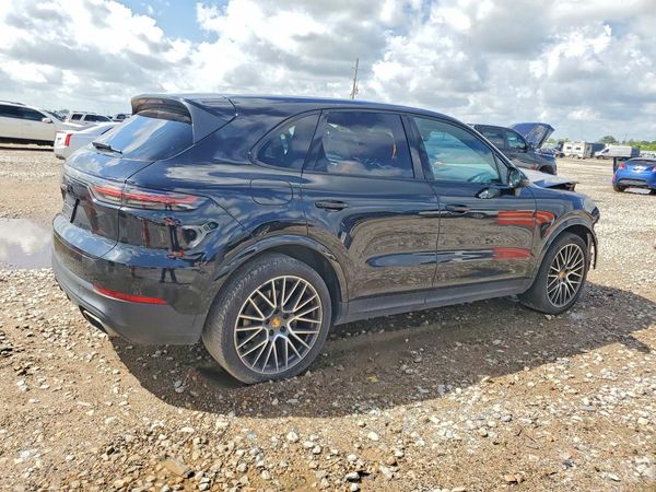 2020 PORSCHE CAYENNE