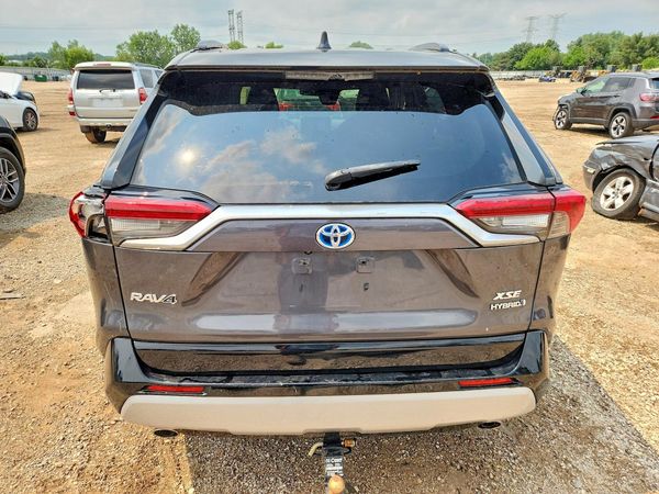 2019 TOYOTA RAV4 XSE HV 4WD