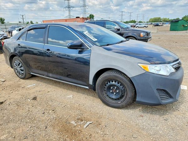 2013 TOYOTA CAMRY