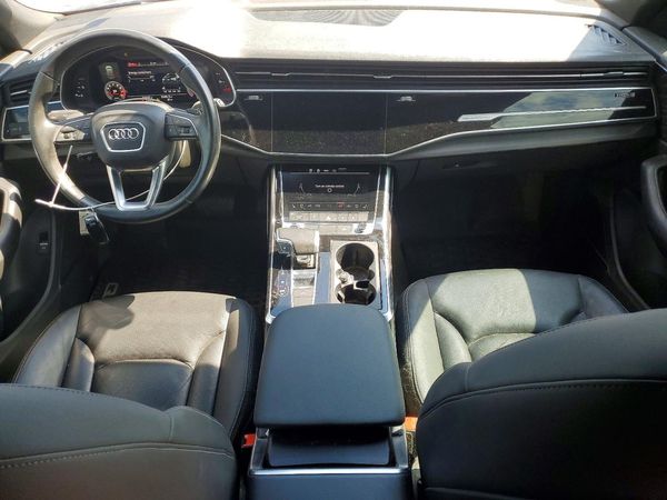 2021 AUDI Q8