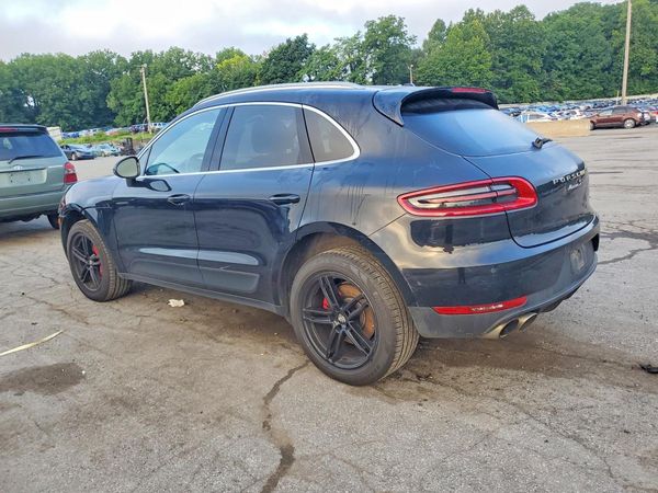 2016 PORSCHE MACAN