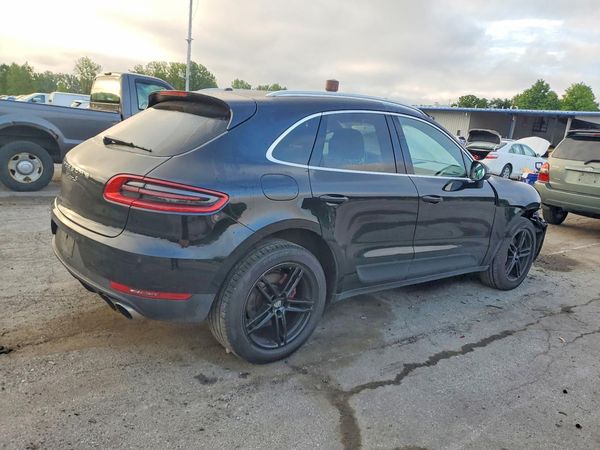 2016 PORSCHE MACAN