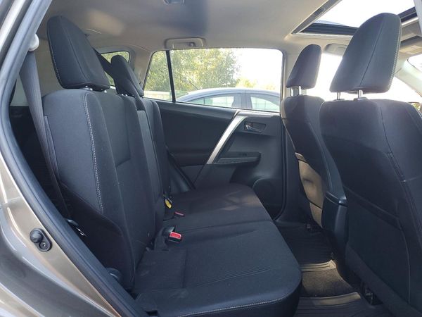 2015 TOYOTA RAV4 XLE (M Grade)