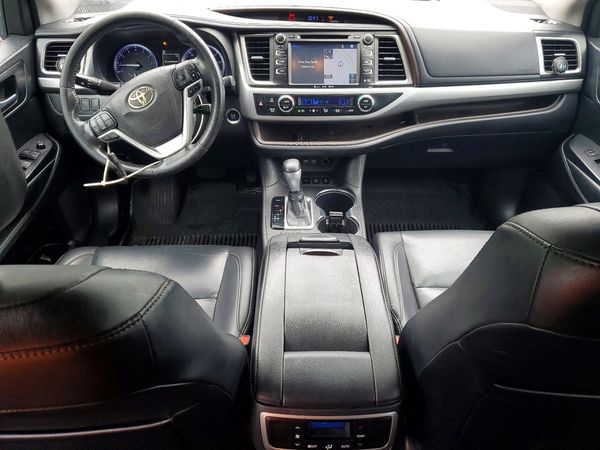 2019 TOYOTA HIGHLANDER