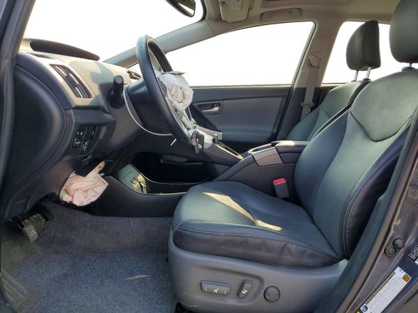 2012 TOYOTA PRIUS — DENT