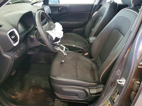 2025 HYUNDAI VENUE SEL, Limited — DENT