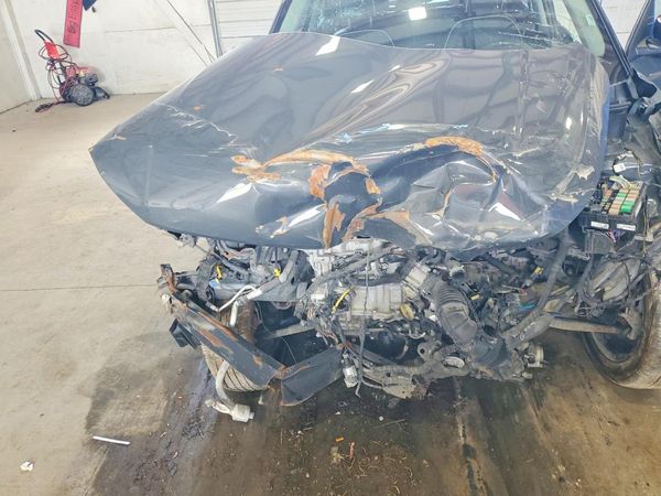 2025 HYUNDAI VENUE SEL, Limited — Engine bay