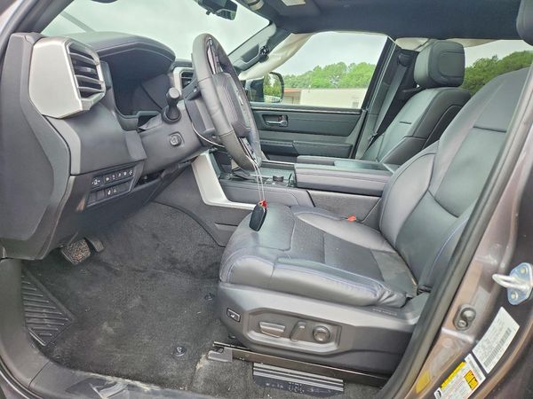 2024 TOYOTA TUNDRA Platinum