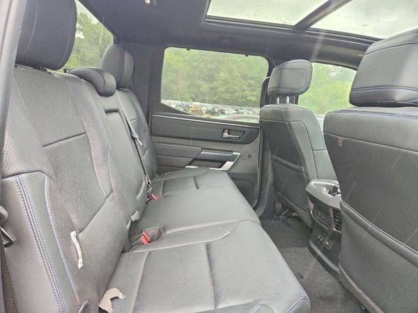 2024 TOYOTA TUNDRA Platinum