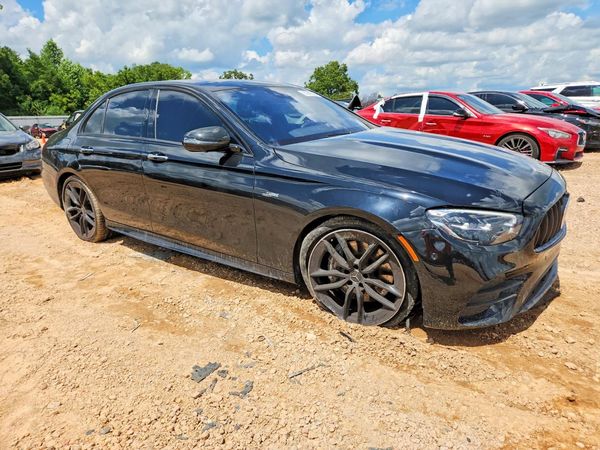 2022 MERCEDES-BENZ E
