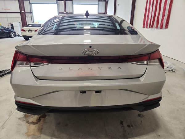 2021 HYUNDAI ELANTRA
