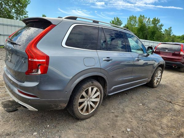 2018 VOLVO XC90