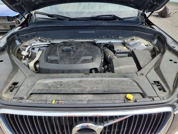2018 VOLVO XC90