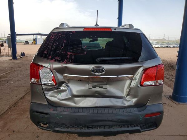 2013 KIA SORENTO Base / LX