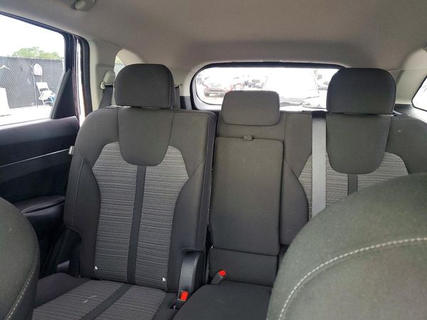 2025 KIA SORENTO LX