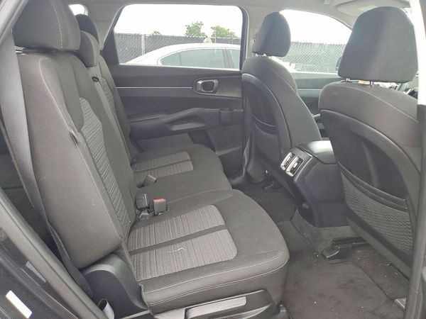 2025 KIA SORENTO LX