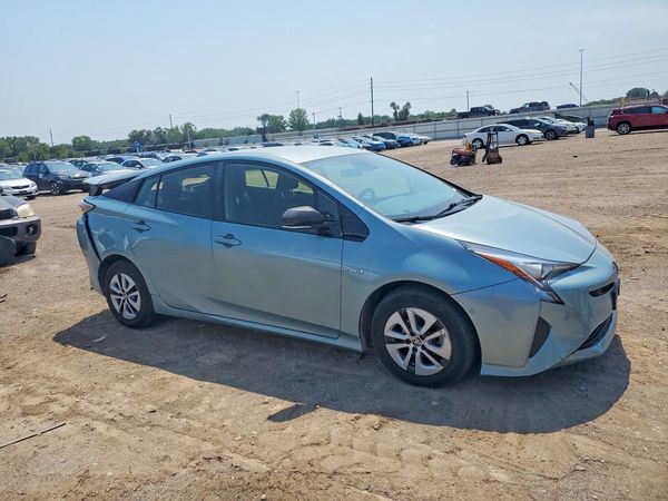 2018 TOYOTA PRIUS