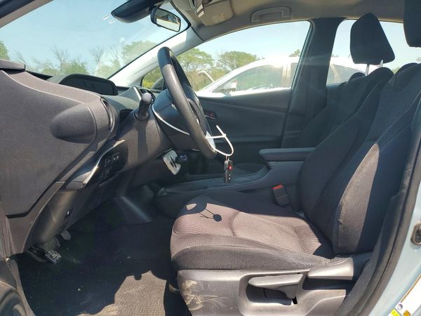 2018 TOYOTA PRIUS