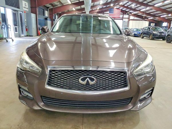 2015 INFINITI Q50