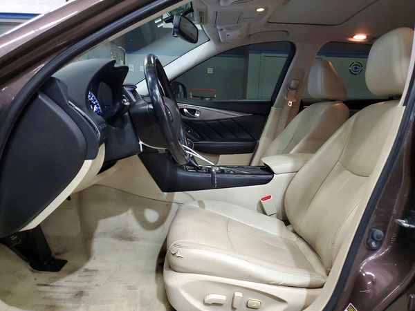 2015 INFINITI Q50
