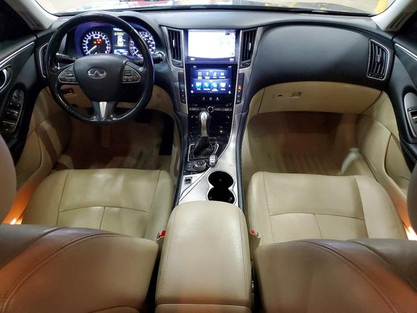 2015 INFINITI Q50