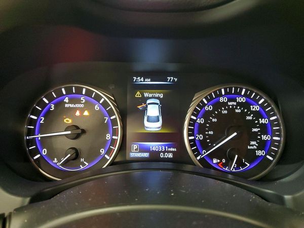 2015 INFINITI Q50