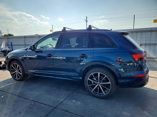 2022 AUDI Q7 quattro Premium Plus
